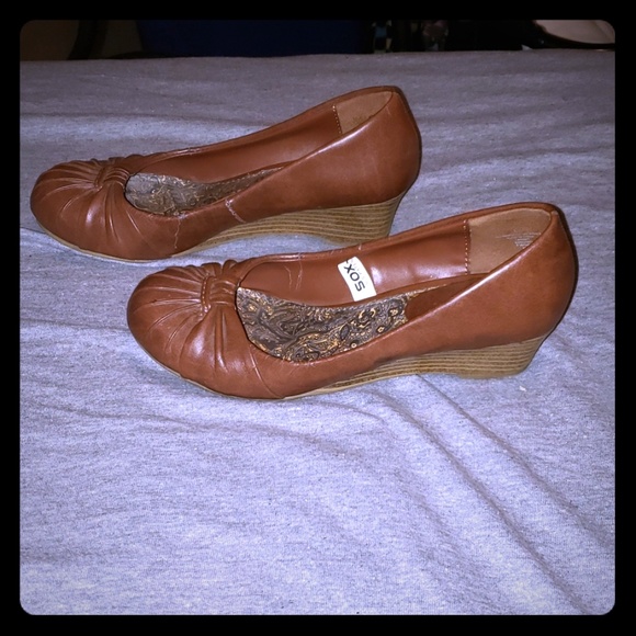 Heels - Picture 1 of 2
